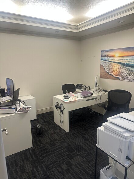 More Photos Of 11576 S State St, Draper Medical For Lease