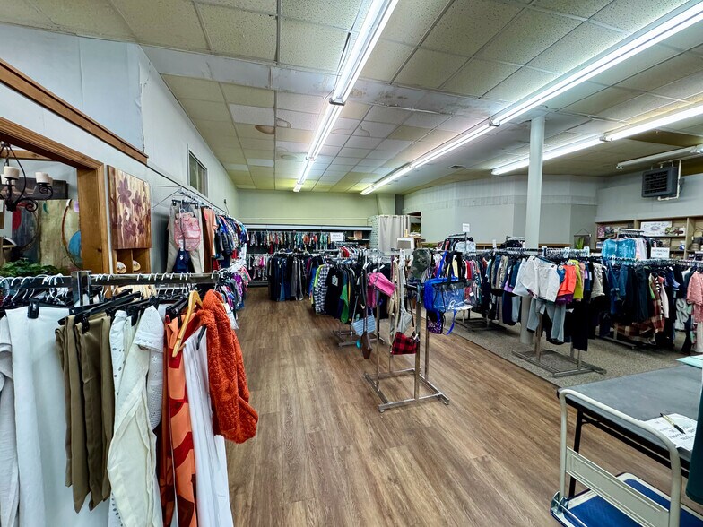 More Photos Of 312 Dakota Ave, Wahpeton Storefront Retail Residential For Sale