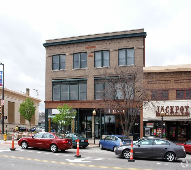 More Photos Of 945 Massachusetts St, Lawrence Apartments For Sale