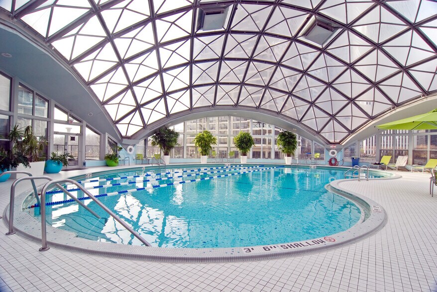 More Photos Of 400 E Randolph St, Chicago Multifamily For Sale