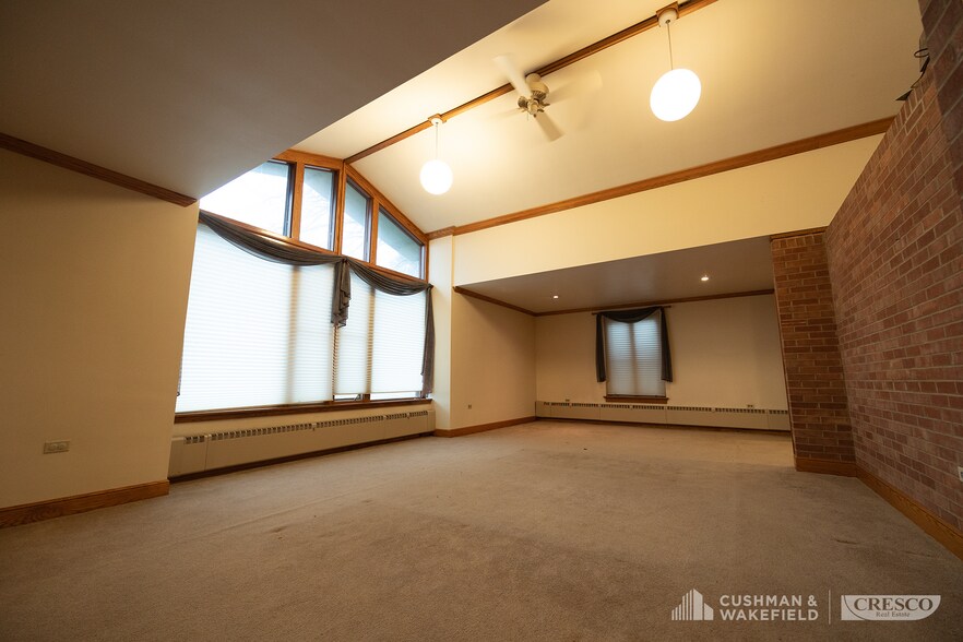More Photos Of 575 Richmond Rd, Cleveland Religious Facility For Sale