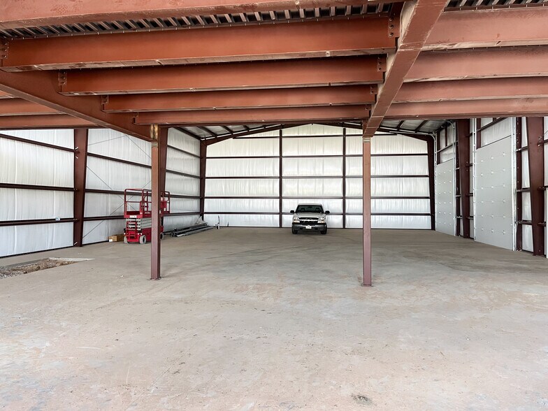 More Photos Of 4201 County 1765 rd, Lubbock Warehouse For Lease