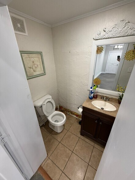 More Photos Of 221 W Main St, Woodbury General Retail For Sale