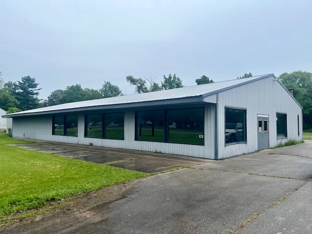 Primary Photo Of 394 S 00 Ew, Kokomo Showroom For Sale