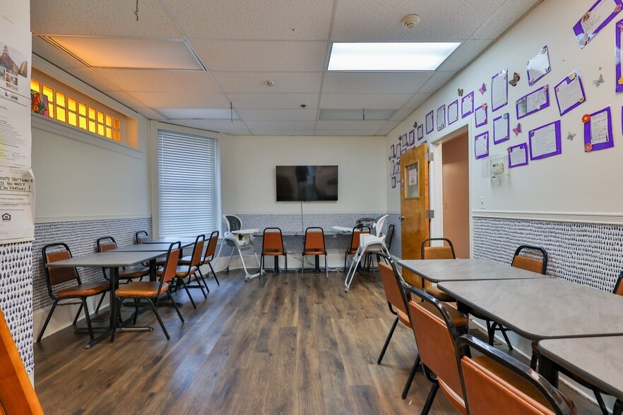 More Photos Of 541 Seneca St, Fountain Hill Healthcare For Sale