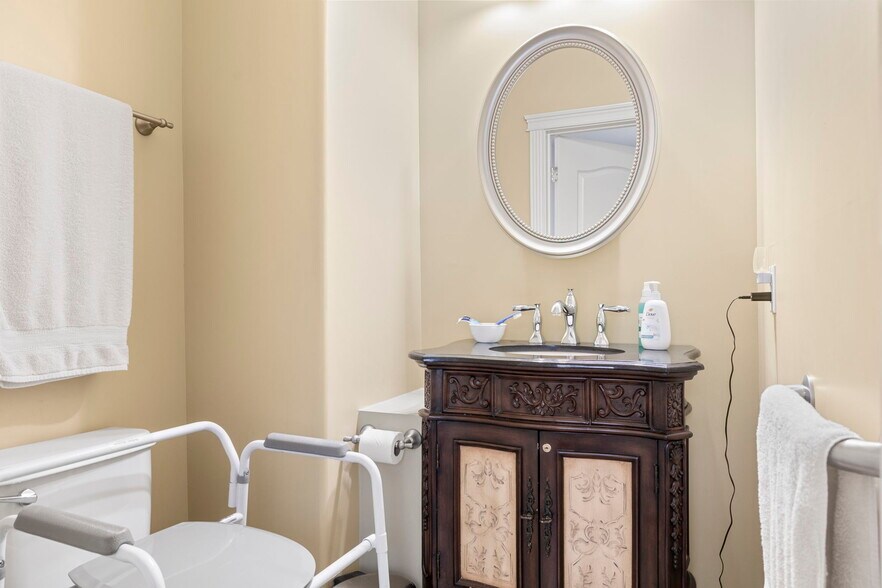 More Photos Of 10448 N 106th Pl, Scottsdale Assisted Living For Sale