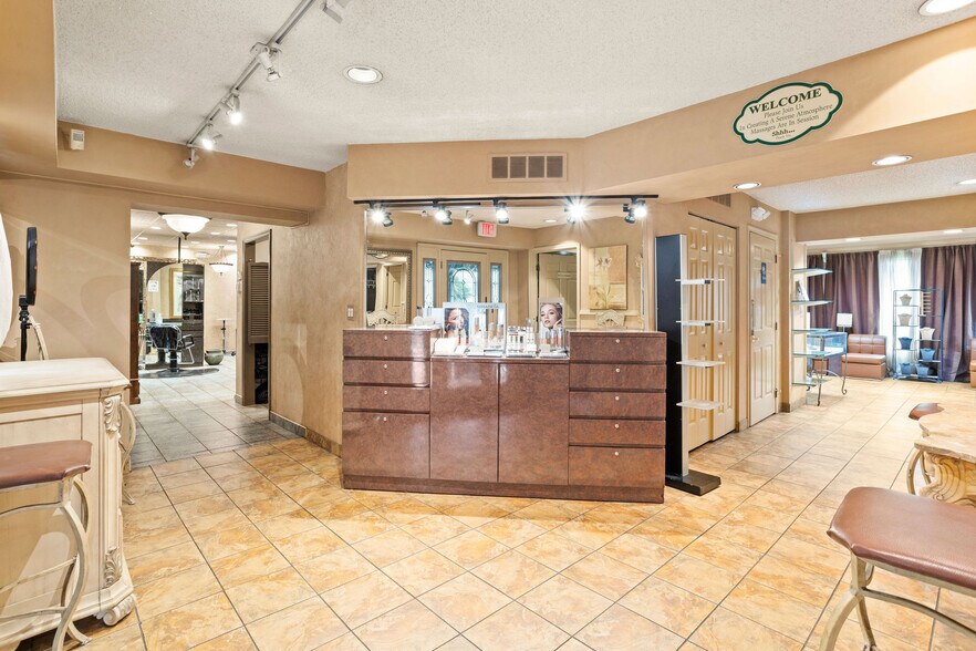 More Photos Of 1852 Chews Landing Rd, Blackwood Freestanding For Sale