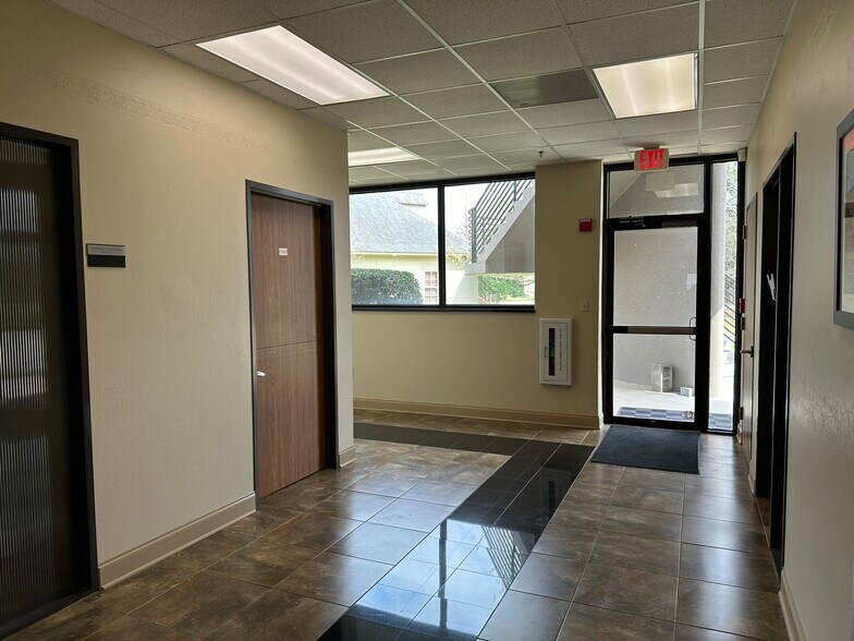More Photos Of 4750 Sherwood Common Blvd, Baton Rouge Office For Lease