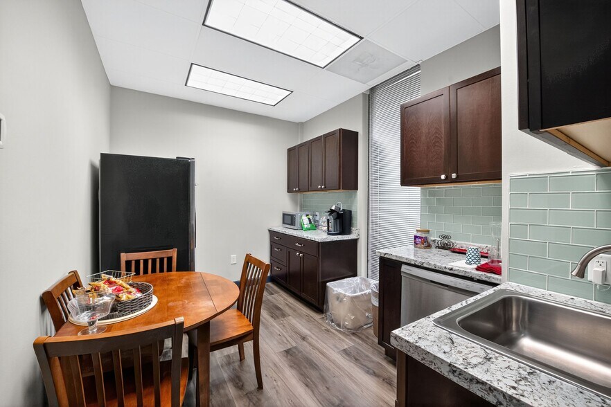 More Photos Of 412 St Marys St, Raleigh Office For Sale