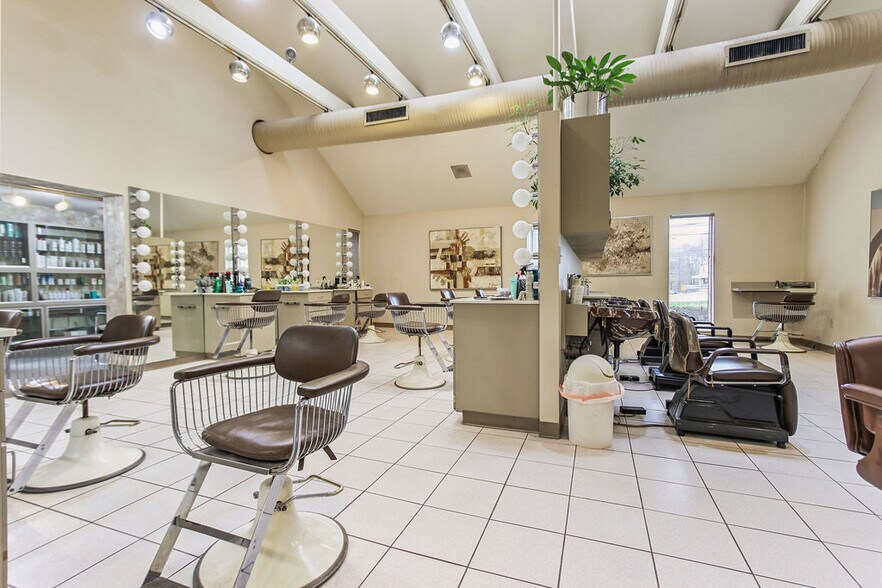 More Photos Of 4351 Old William Penn Hwy, Monroeville General Retail For Sale