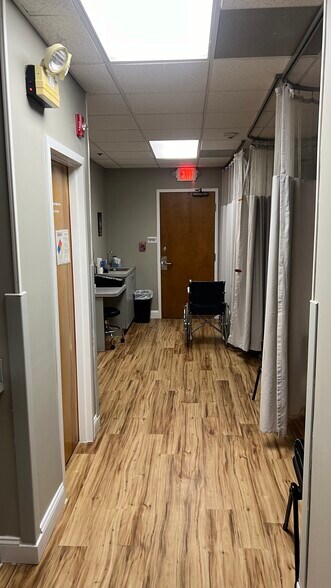 More Photos Of 561 Cranbury Rd, East Brunswick Medical For Sale