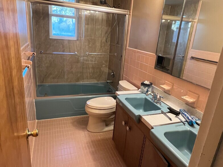 More Photos Of 2110 Walbert Ave, Allentown Office For Sale