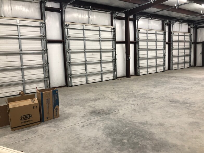 More Photos Of 5730 Judy St, Hanahan Industrial For Lease