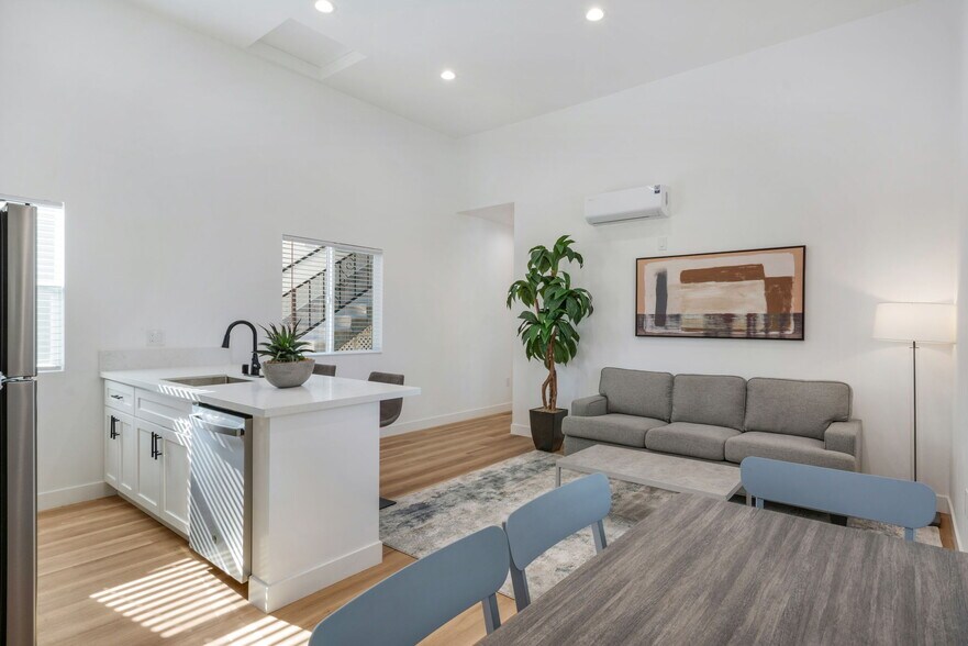 More Photos Of 12571 Kensington Ln, Garden Grove Apartments For Sale