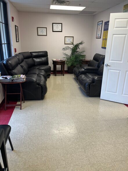 More Photos Of 433-481 NW Prima Vista Blvd, Port Saint Lucie Medical For Sale