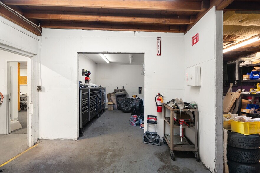 More Photos Of 209 S Sequim Ave, Sequim General Retail For Lease