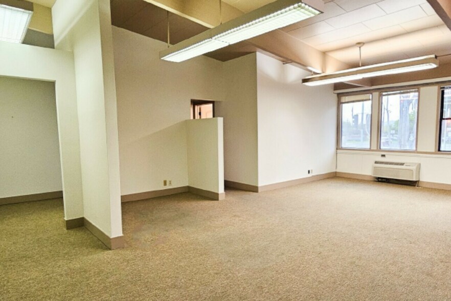 More Photos Of 601 W Maxwell Ave, Spokane Office For Sale