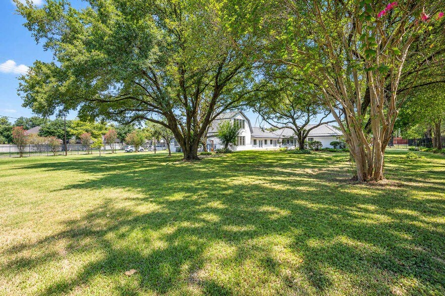 More Photos Of 17635 Kings Ct, Cypress Office Residential For Sale