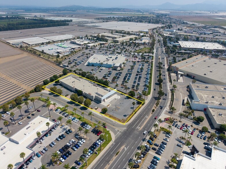 More Photos Of 1701 Auto Center Dr, Oxnard Auto Dealership For Sale
