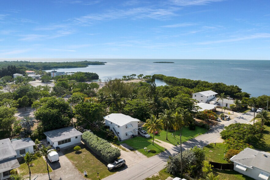More Photos Of 329 63rd Court Gulf, Marathon Apartments For Sale