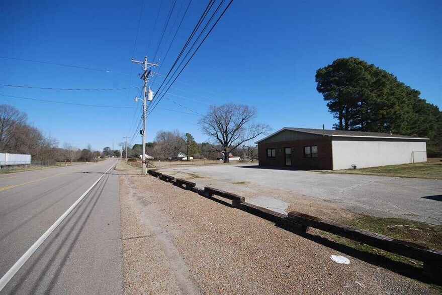 More Photos Of 44 Three Way Ln, Humboldt Office For Sale