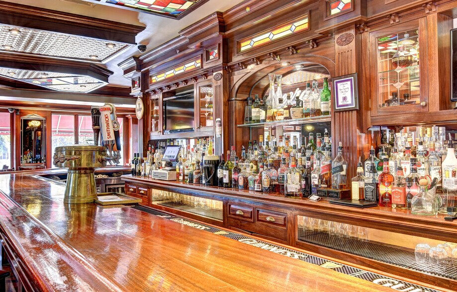 More Photos Of 337 N Liberty Dr, Tomkins Cove Restaurant For Sale