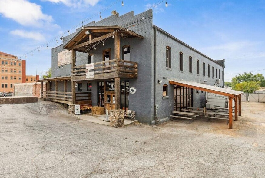 Primary Photo Of 200 W Benson St, Anderson Bar For Sale