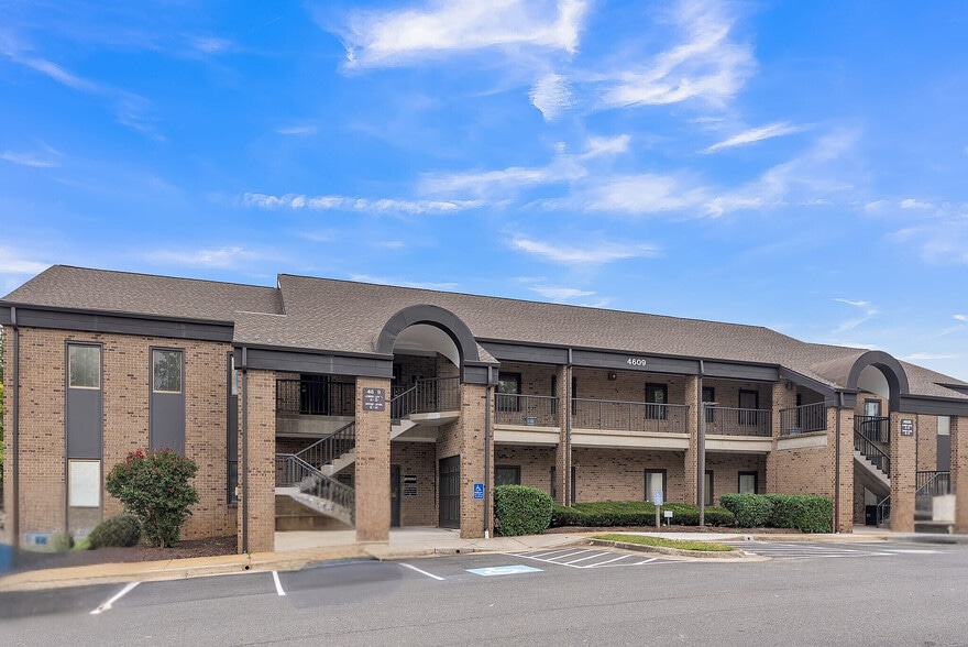 More Photos Of 4609 Pinecrest Office Park Dr, Alexandria Medical For Sale