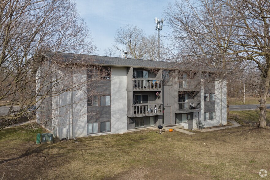 More Photos Of 5530 Kaynorth Rd, Lansing Apartments For Sale