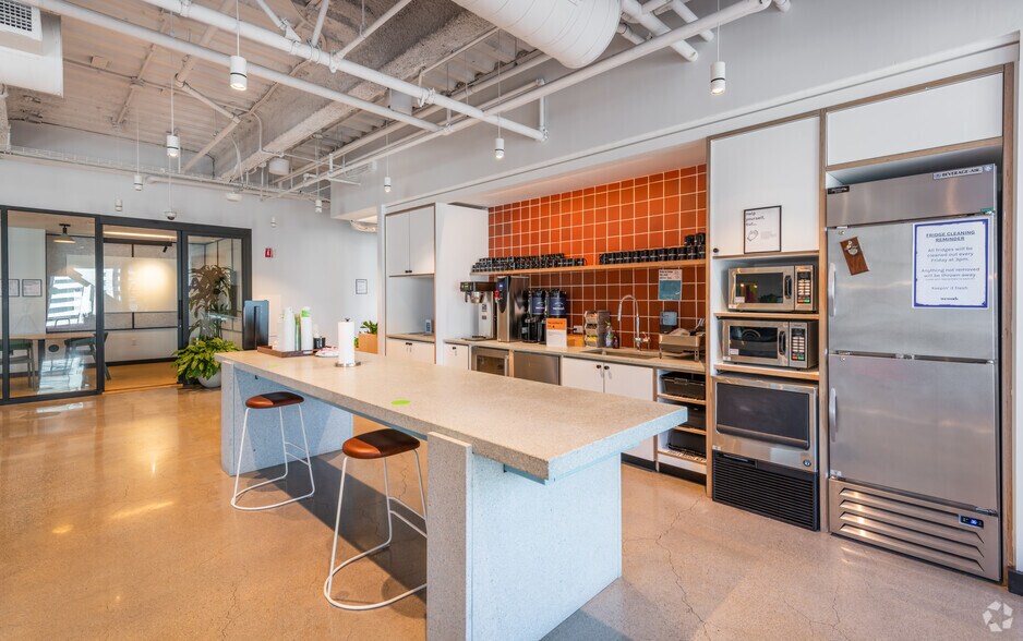More Photos Of 33 Arch St, Boston Coworking Space