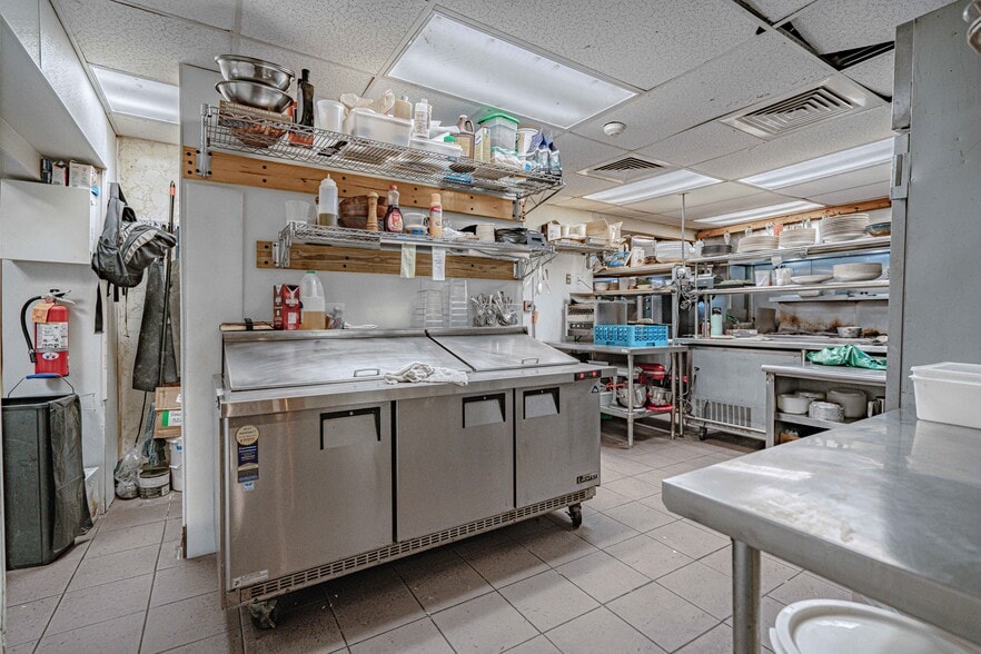 More Photos Of 754 Cherokee st, Fountain Hill Restaurant For Sale