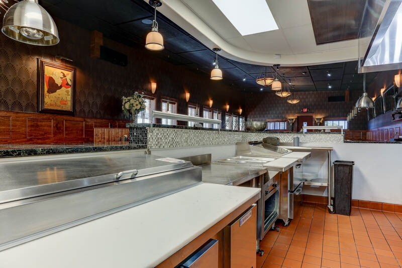 More Photos Of 638 SW 6th St, Redmond Restaurant For Sale