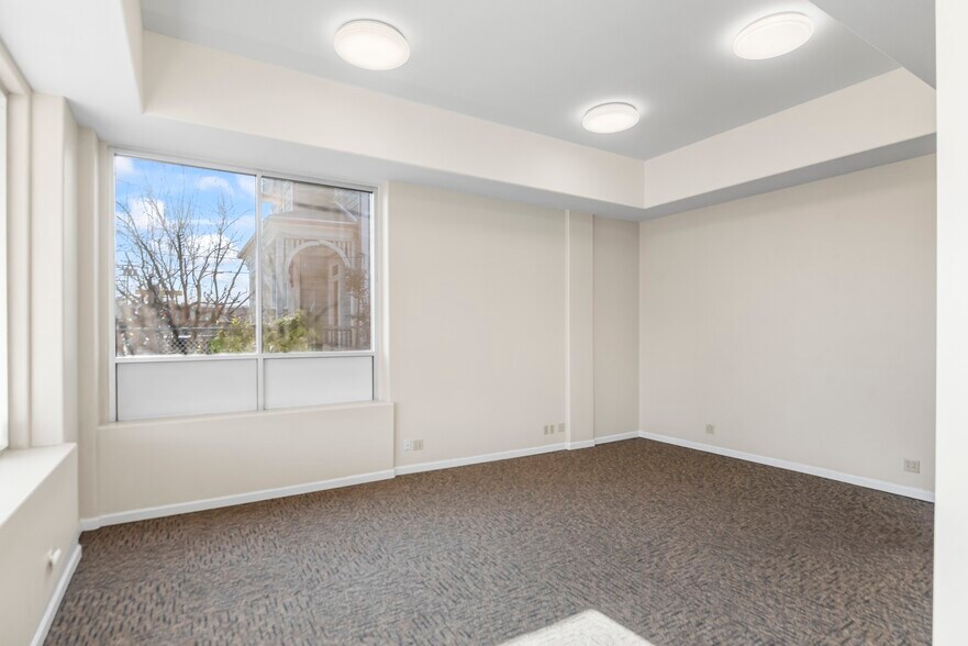 More Photos Of 585 W Hedding St, San Jose Service For Sale