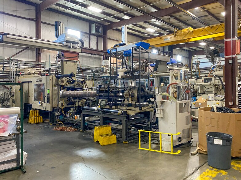 More Photos Of 101 Juneau & 301 2nd St, Elroy Industrial For Sale