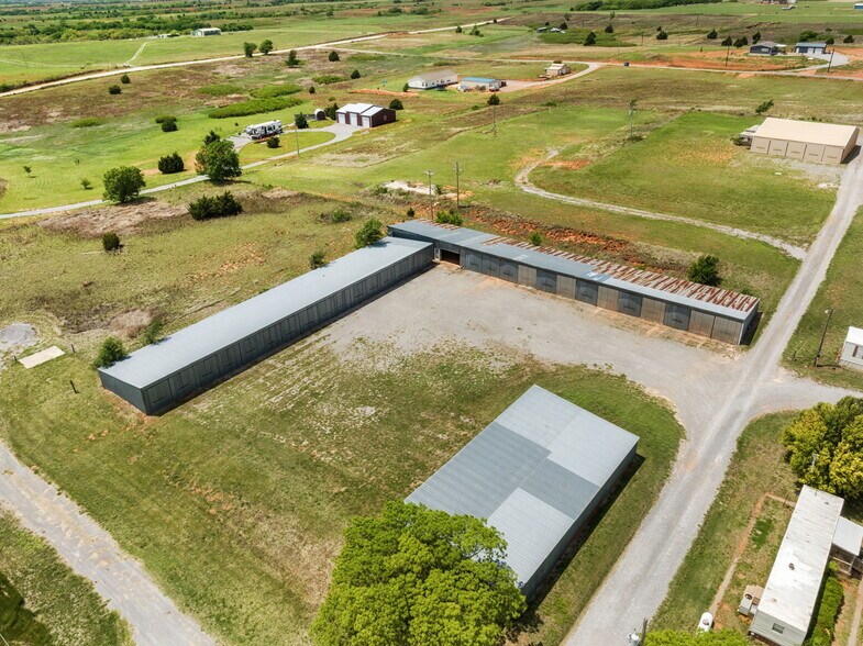 More Photos Of 10277 N 2130 Rd, Foss Convenience Store For Sale