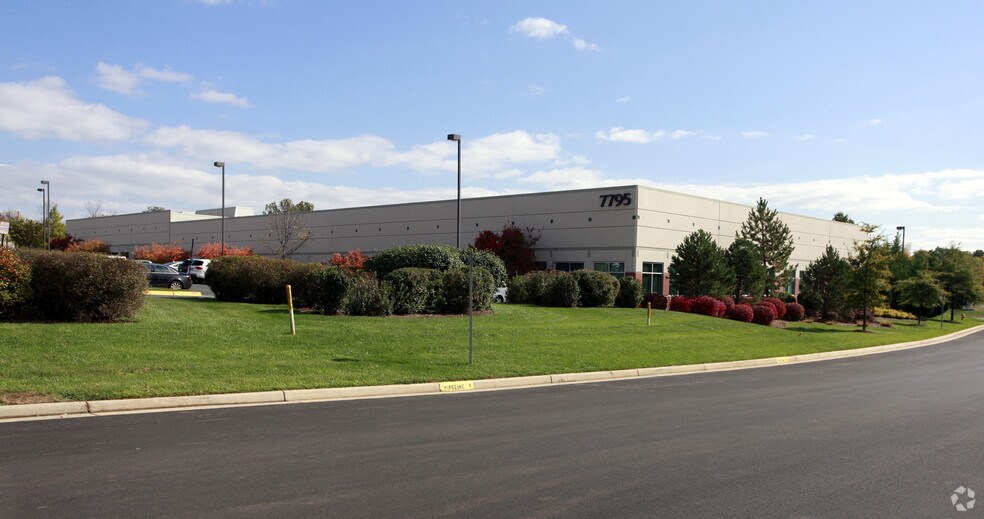 More Photos Of 7673-7795 Coppermine Dr, Manassas Light Distribution For Lease