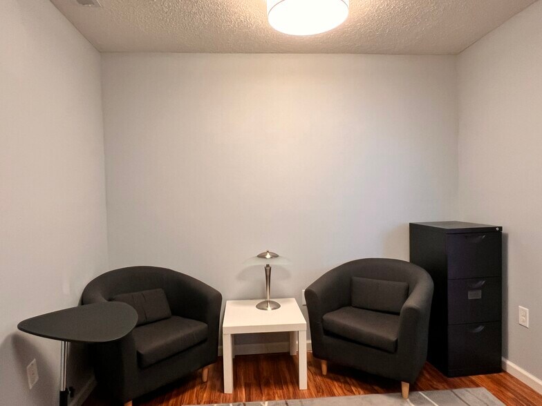 More Photos Of 613 Chillicothe St, Portsmouth Storefront Retail Office For Lease