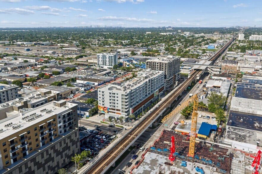 More Photos Of 1025 E 25th St, Hialeah Coworking Space