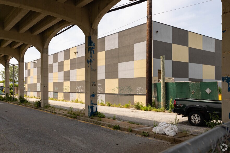 More Photos Of 7305 Beach Channel Dr, Far Rockaway Warehouse For Lease