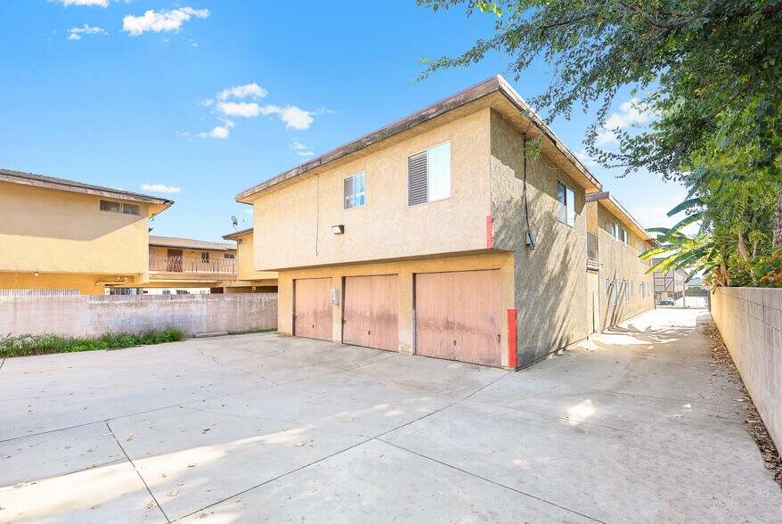 More Photos Of 15 E Beacon St, Alhambra Apartments For Sale