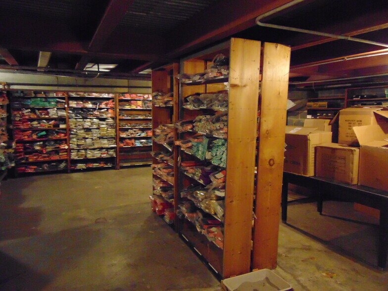 More Photos Of 15390 Gratiot Ave, Detroit Storefront For Sale