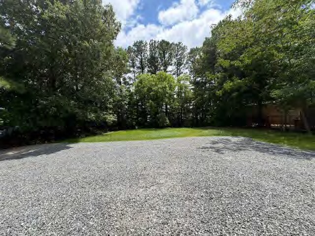 More Photos Of 207 Production Dr, Yorktown Warehouse For Lease