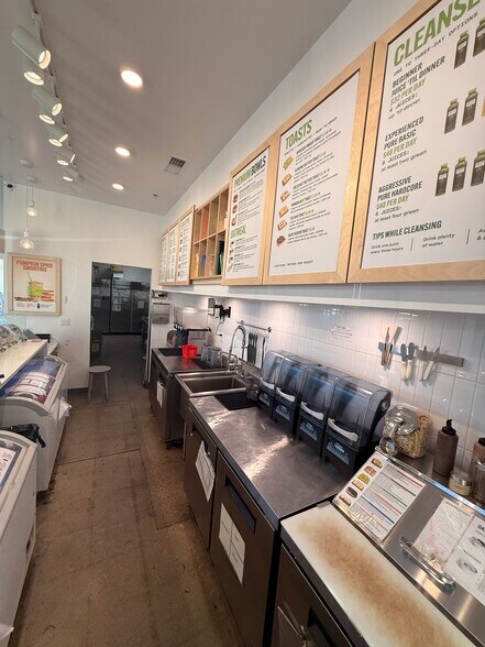 More Photos Of 420-460 S College Ave, Fort Collins General Retail For Lease