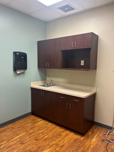 More Photos Of 6110 Pine Mountain Rd, Kennesaw Medical For Lease