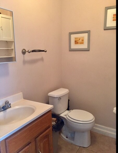 More Photos Of 97 Guyon Ave, Staten Island Storefront Retail Office For Lease