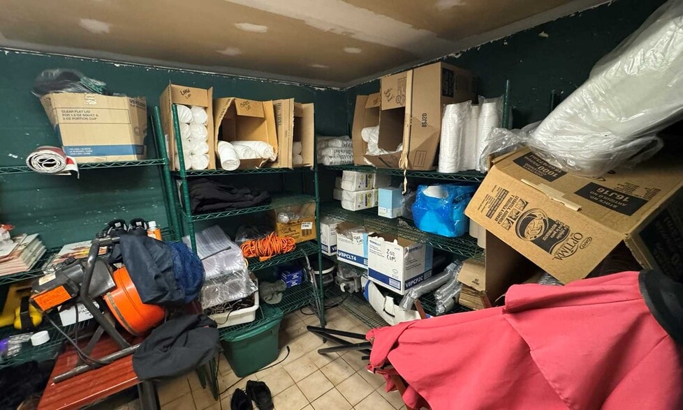 More Photos Of 14400 Walsingham Rd, Largo Restaurant For Sale