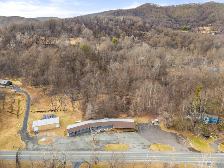 More Photos Of 11669 Lee Hwy, Sperryville Restaurant For Sale