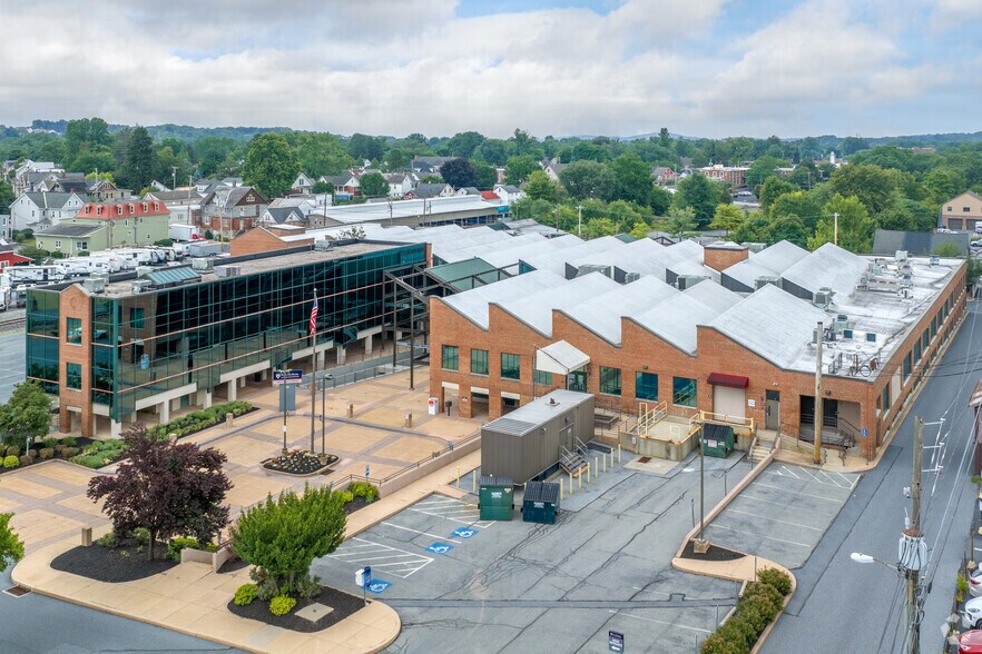 More Photos Of 26 N Cedar St, Lititz Medical For Lease