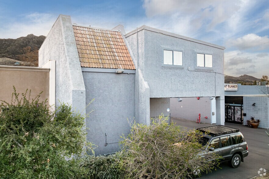 More Photos Of 29360-29370 Roadside Dr, Agoura Hills Flex For Sale