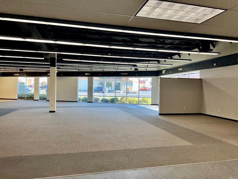 More Photos Of 412 S 9th Ave, Walla Walla Freestanding For Lease